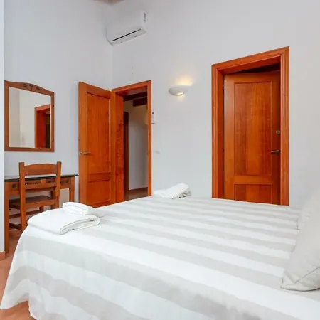 Viola Villa Cala'N Bosch (Menorca)